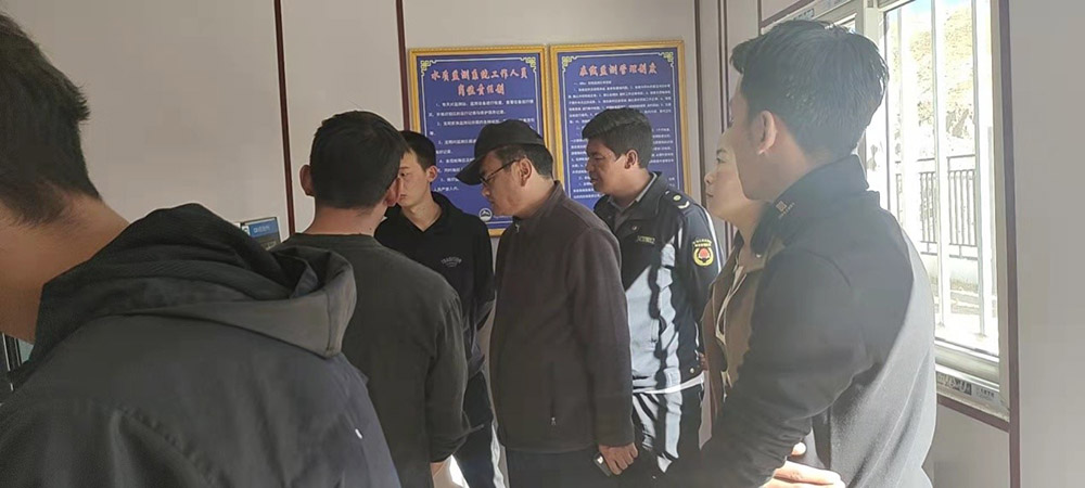 10月21日城管局、環保局及住建局局長蒞臨我廠謝通門污水處理廠檢查運行情況及了解整改階段。